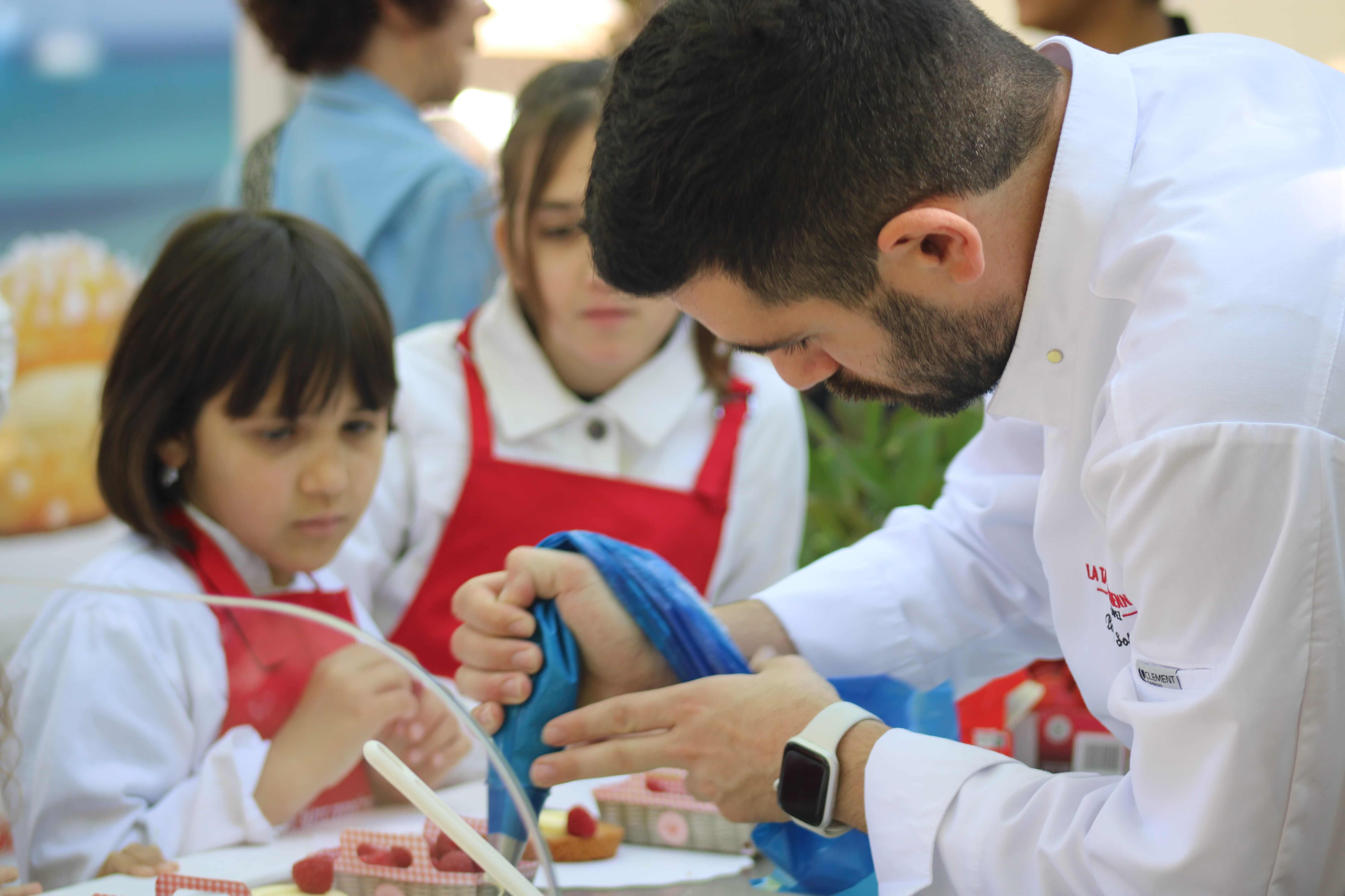 Les Chefs à Saint-Tropez Atelier Dessert à la Fraise - La Tarte Tropézienne 2